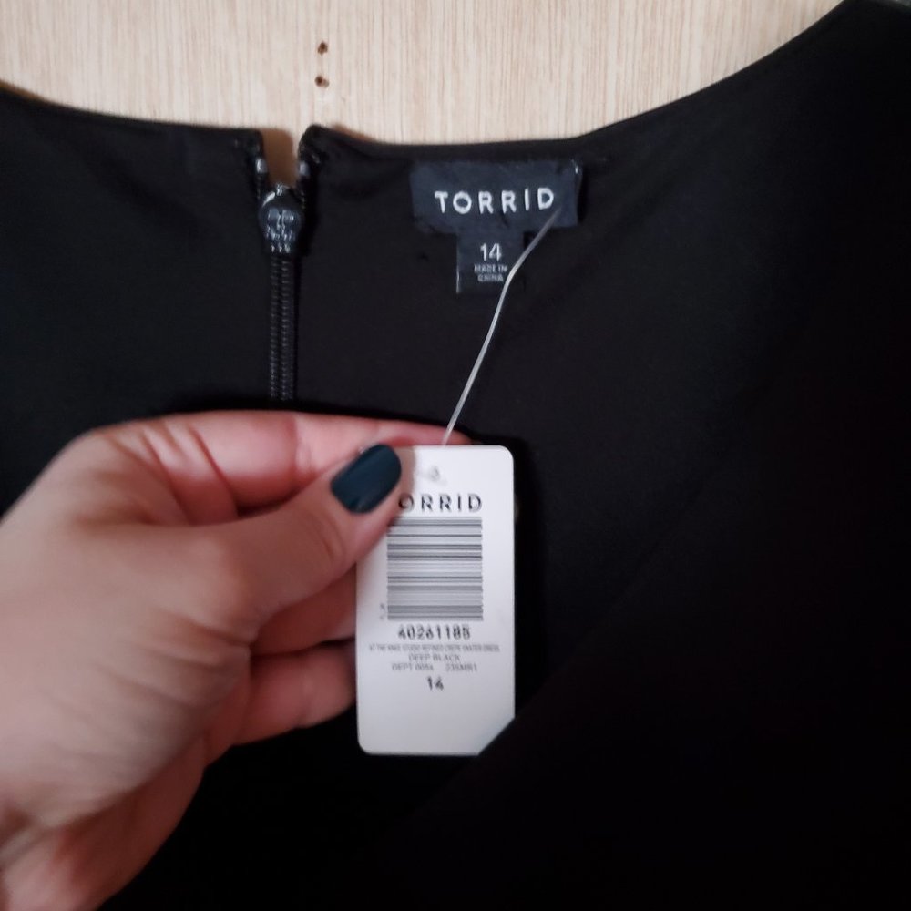 Torrid Black At The Knee Studio Refined Crepe Skater Dress, Size 14 NWT - Picture 5 of 7